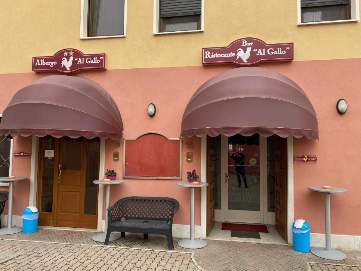 Albergo Ristorante Al Gallo Sanguinetto Luaran gambar